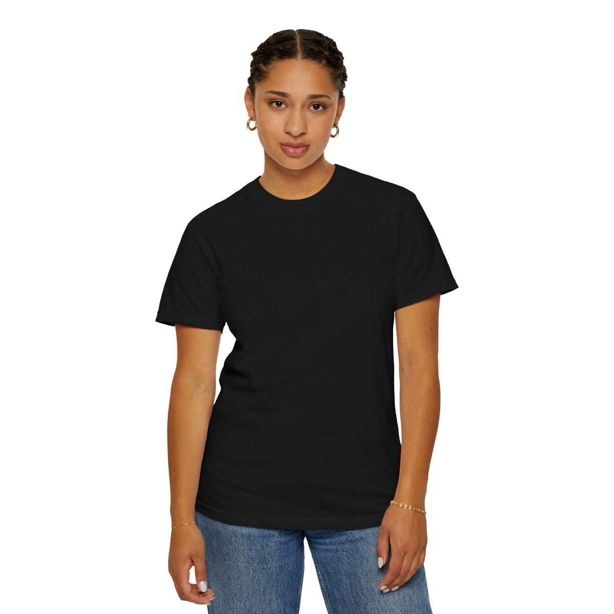 Comfort Colors Coffee & Carbs – The Real Besties T-Shirt in a relaxed, vintage-washed fit. Soft, 100% cotton fabric in an oversized style, perfect for besties who love brunch and coffee
